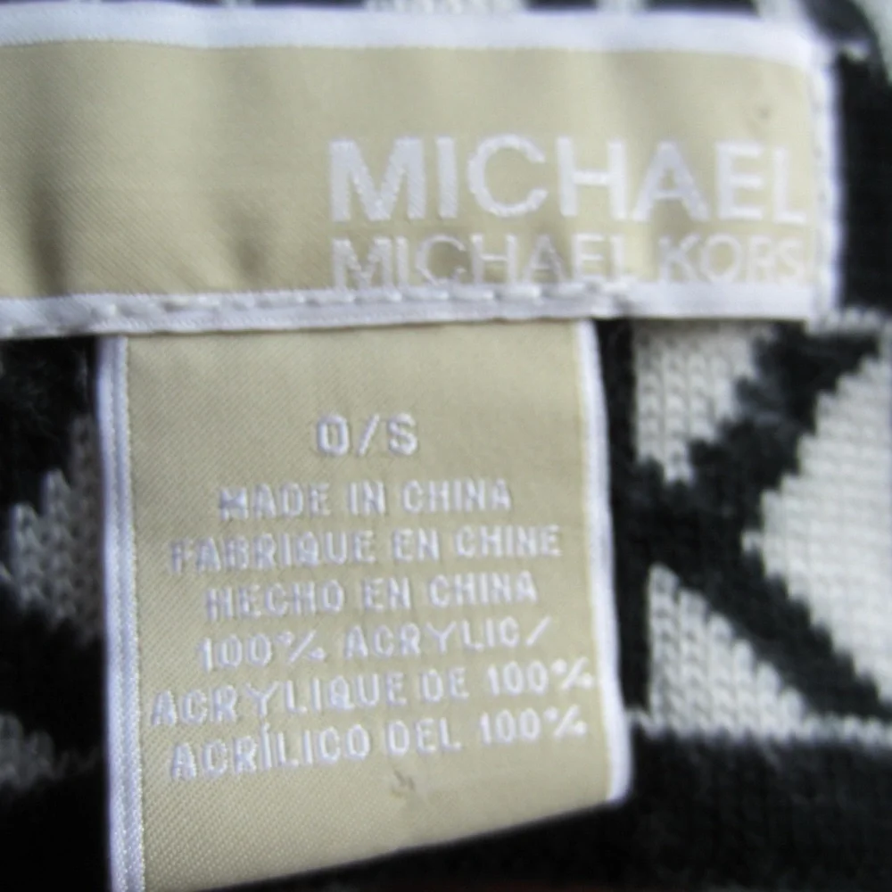 Michael  Michael Kors Scraf,MK Logo All over Acrylic Knit, Winter, Cozy, Warm‎